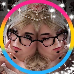 Meet your Posher, Roya